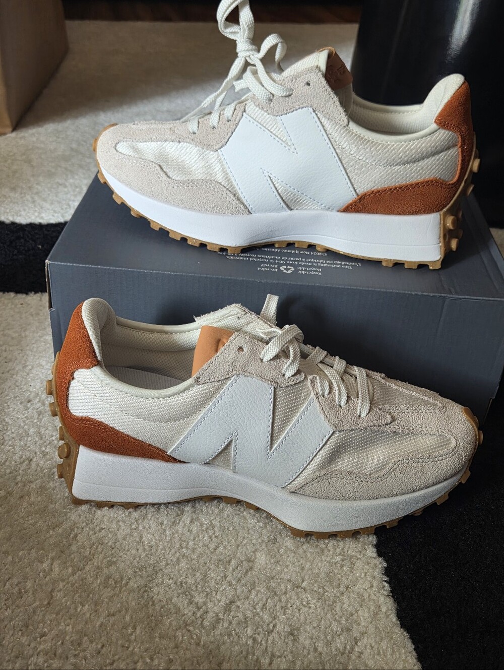 NEW BALANCE LIFESTYLE 327 SNEAKER